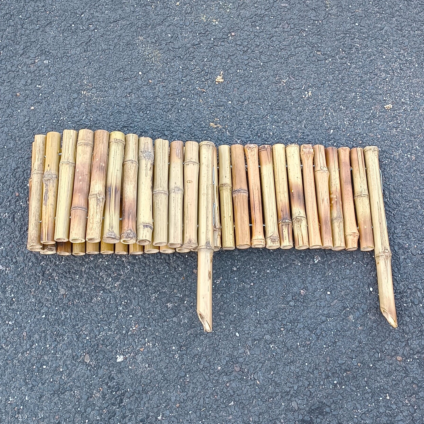 Cendani Beeteinfassung übereinander gefaltet.