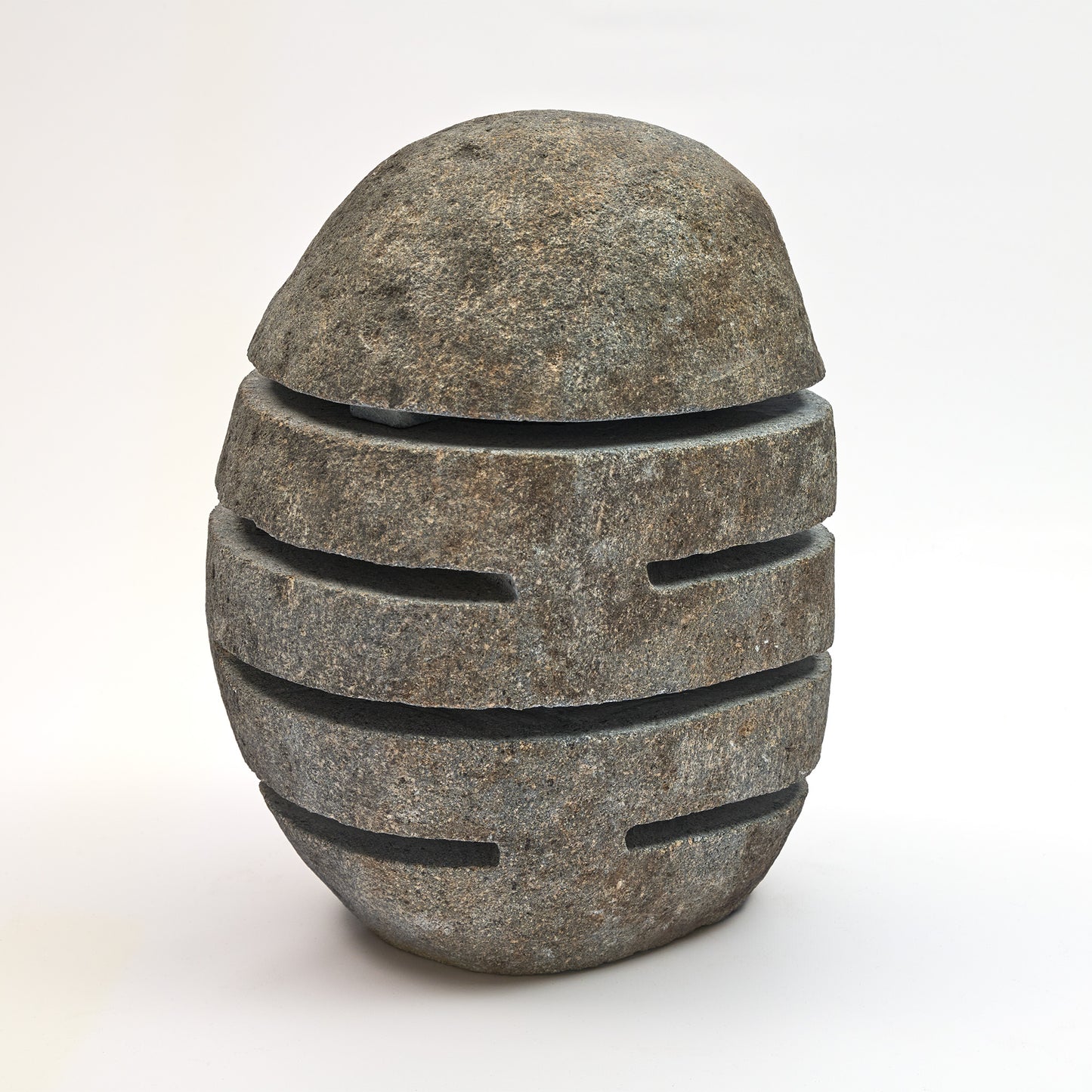 Einzigartige Steinlampen aus Indonesien