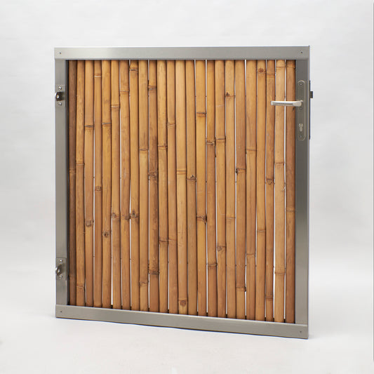 Tür aus hellem Bambus und Edelstahl - Seite mit Klinke